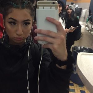 Meet your Posher, Alyssa